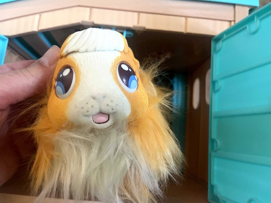 Детски играчки и макет на хеликоптер от Ревел