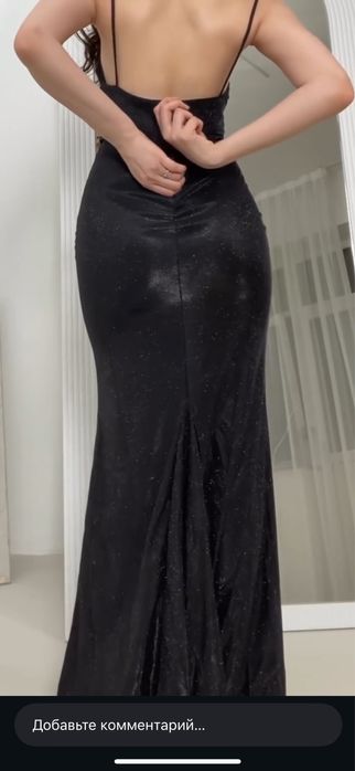 Черное,обтягивающее вечернее платье