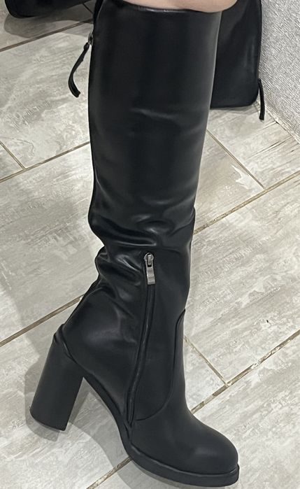 Сапоги зимние, одевала 1 раз, очень теплые, удобные