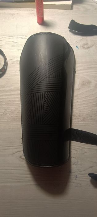 Apărători tibie negre ,,kipsta,,