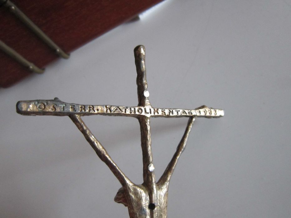 cadou rar  Huber Erwin 1983  Crucifix
