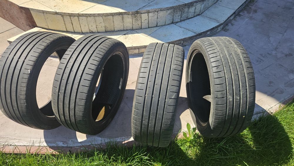 Vând anvelope 215/45/18