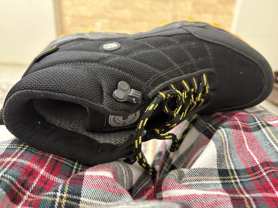 Черные ботинки теплые