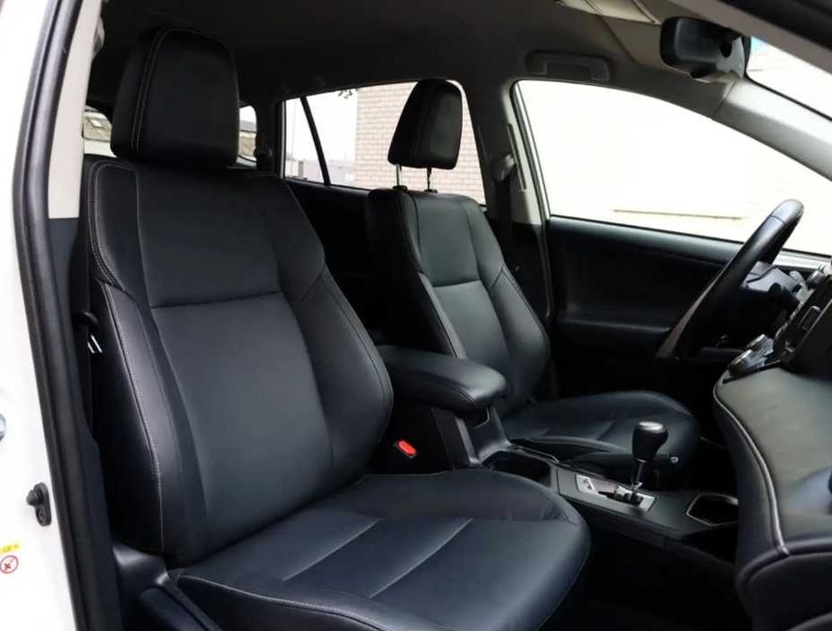 Кожен салон за Toyota Rav 4 2017