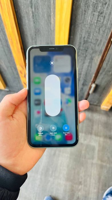 Продам айфон 11 в идеальном