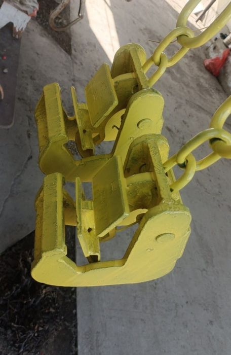 Захват для опалубки.  Серьга