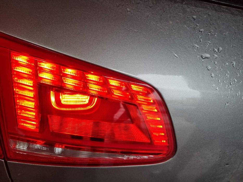 Stop lama tripla aripa haion stanga dreapta LED Touareg 7P facelift
