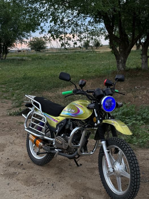 Продам мотоцикл лтм ф9