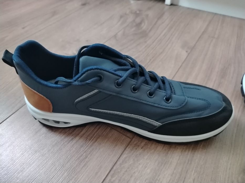 Кроссовки летние