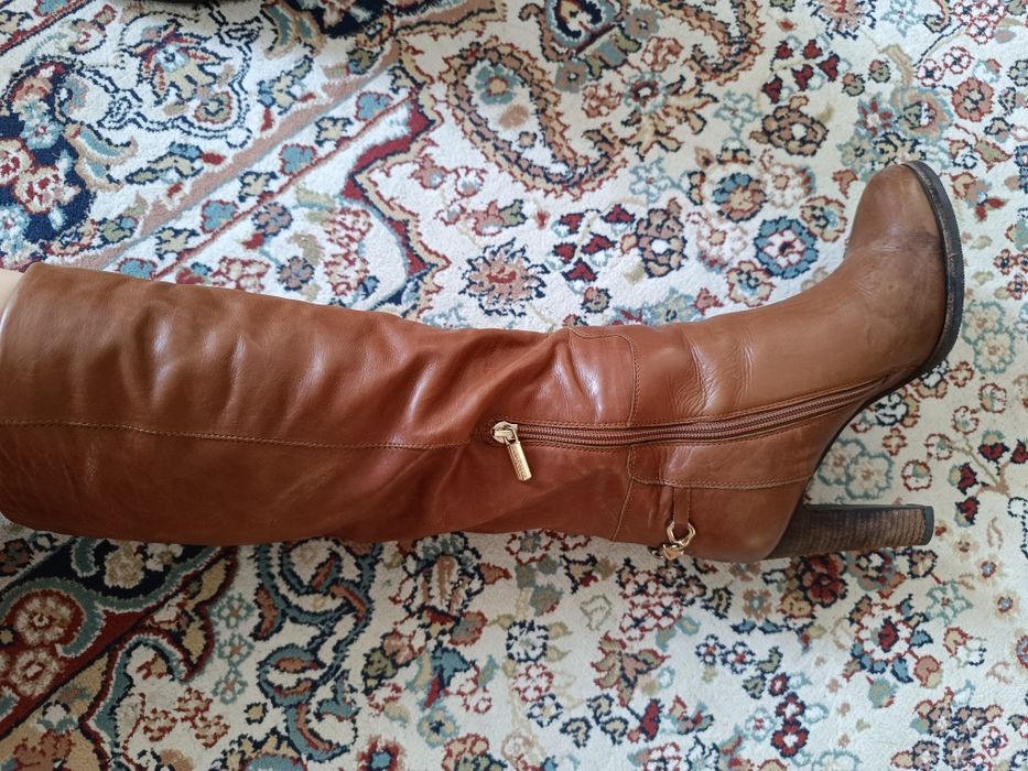 Продам зимние сапоги