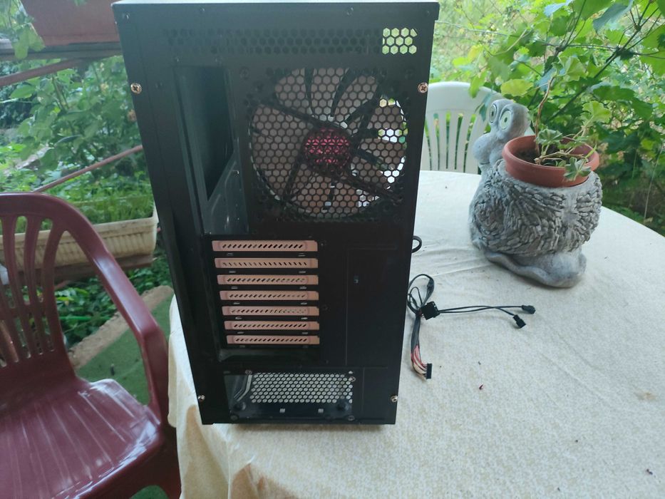 Компютърна кутия Fractal Design