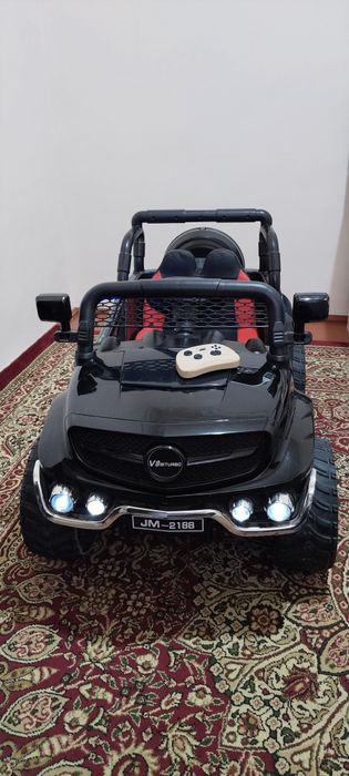 Афтомобил Сотилади