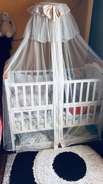 Детская кроватка