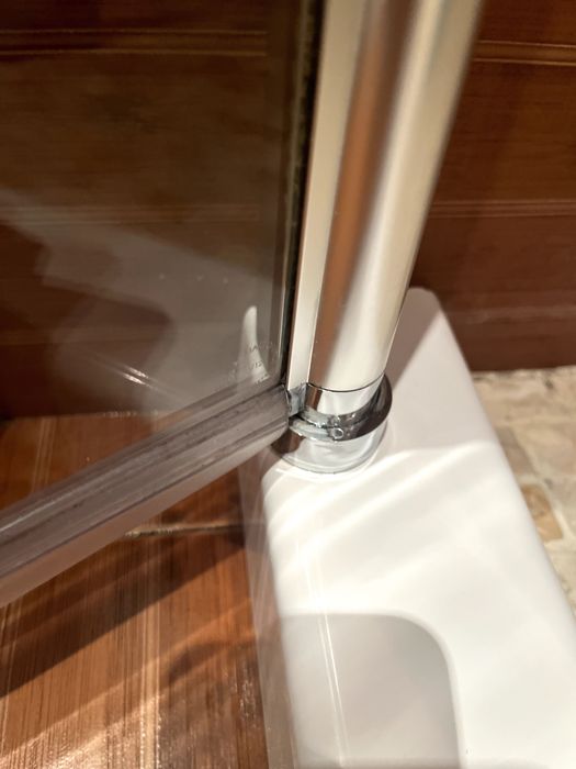 Душ кабина овална Camargue BAUHAUS - 86х86 6 мм термозакалено стъкло