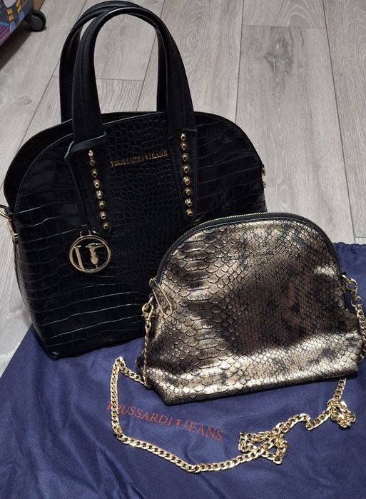 Geanta originala Trussardi Jeans se pot purta impreuna sau separat!Nou