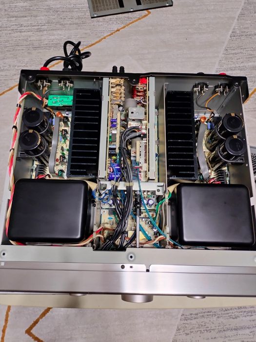 Продам Onkyo Integra A-919