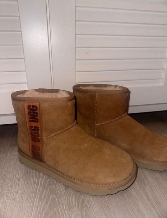 UGG Classic Mini Side Logo Marime 37