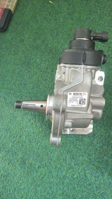 Vand injectoare  si pompa injectie dacia renault1.5dci