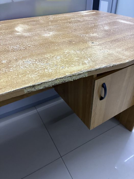 Стол со шкафчиком