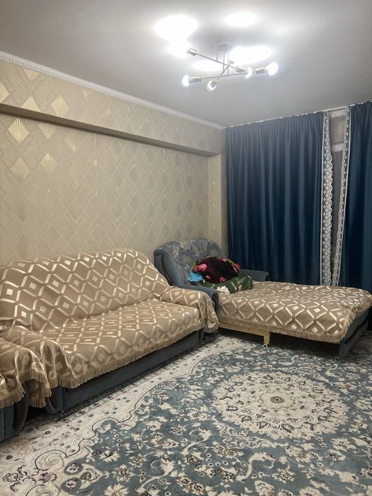 Продается Диван  б/у