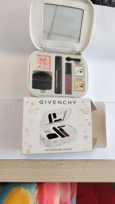 палетка Givenchy (Travel Collection)