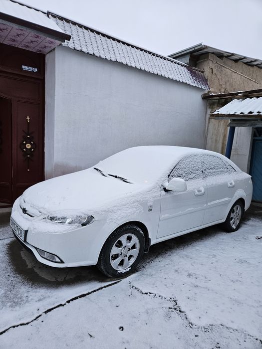 Gentra 2020 avtomat sotiladi.