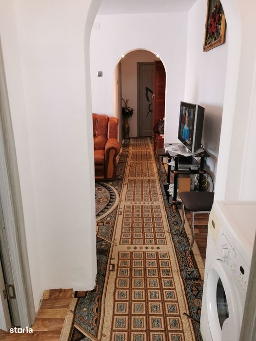 Apartament 3 camere Craiovita Noua