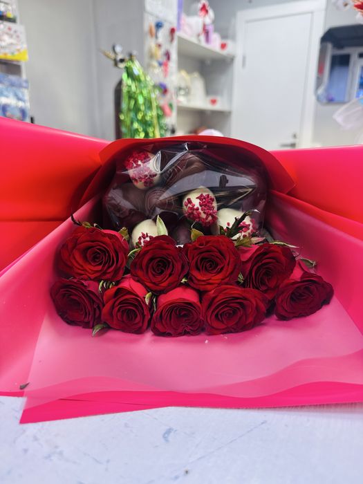 Клубника в шоколаде Астана