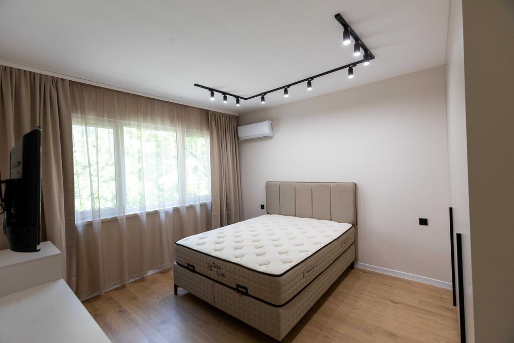 Продава се Тристаен апартамент в Бургас, Център - 68 кв.м за 2924 €/кв.м - Снимка #9