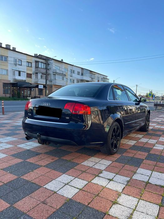 Vând audi a 4 b 7 2007 1.6 benzina