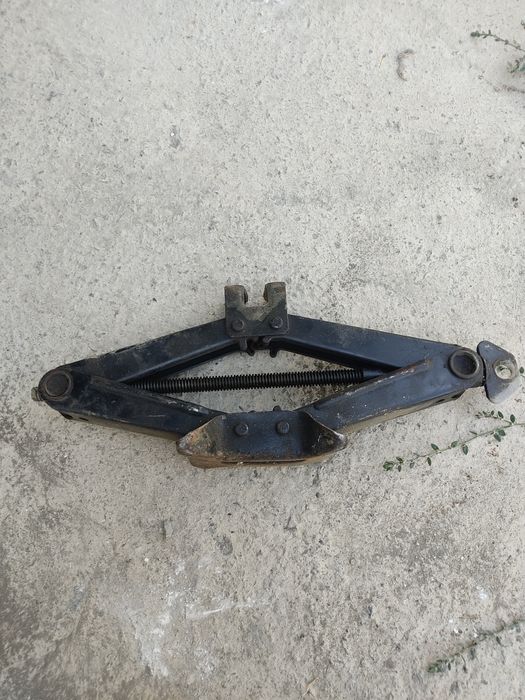 Продам донкрат для авто