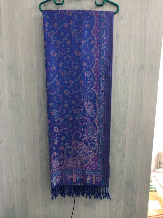 Haina dama din stofa visinie, eleganta, cu gluga, marimea 42 + Cadou