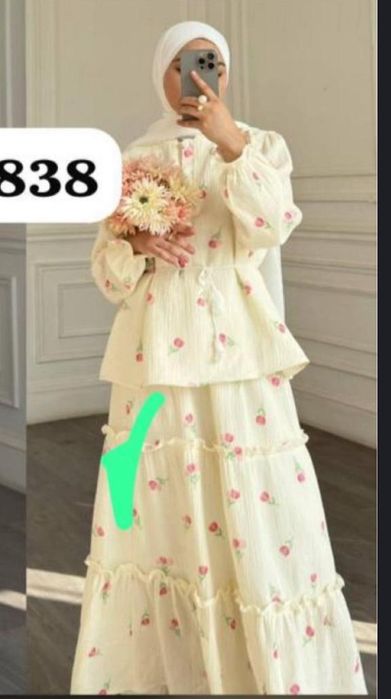 Неееежный платье