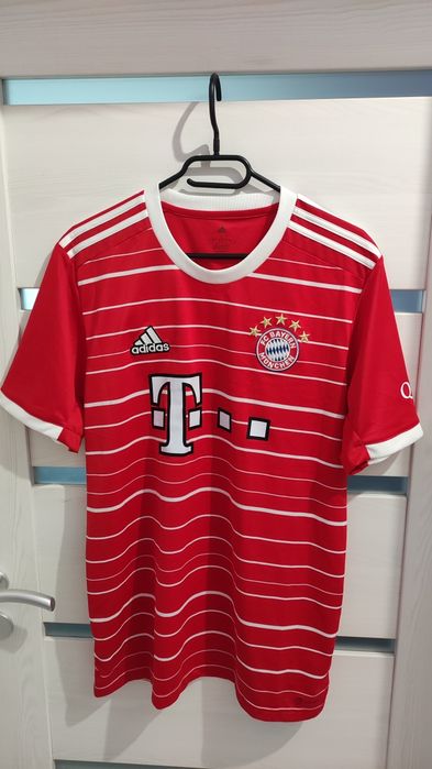 Bayern Munchen L size Мъжка футболна фланелка в отлично състояние Байерн Мюнхен