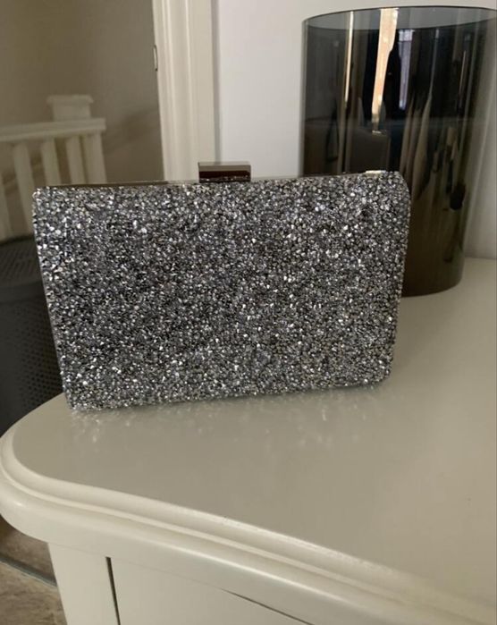 Дамска чанта с камъни