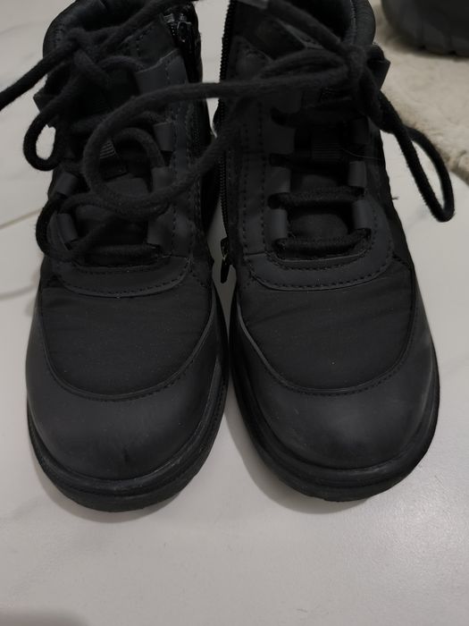 Обувь детская продам