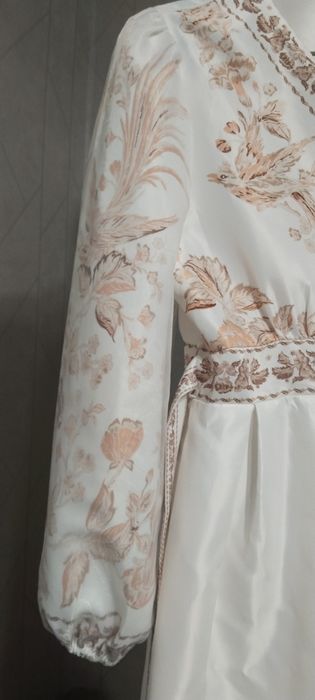 Платье нарядное р-р 46-48