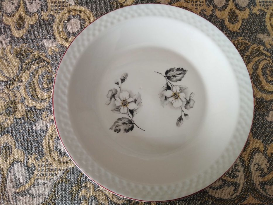 порцелан БГ различни