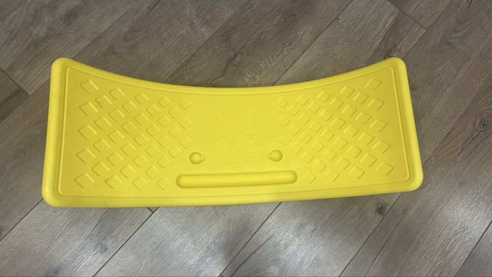 Продам детский сибборд {балансборд)