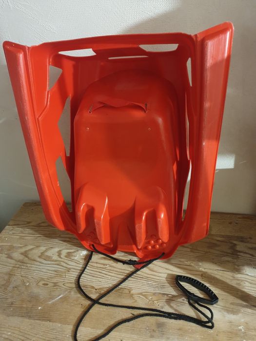 Детска шейна като нова