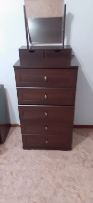 Продам спальный гарнитур.