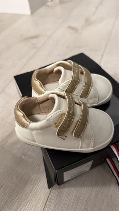 Vand incaltaminte copii Tommy Hilfiger, marimea 19, aurii