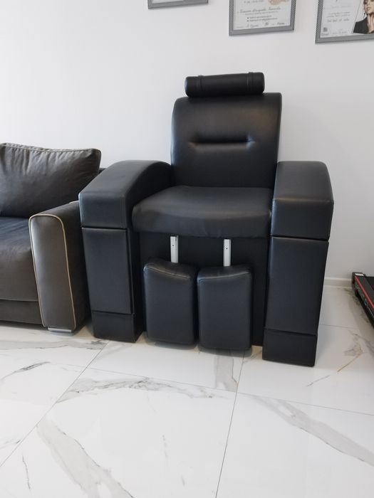 Стол за педикюр + табуретка