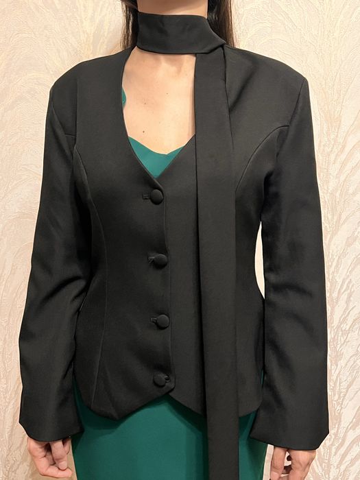 Пиджак женский черный