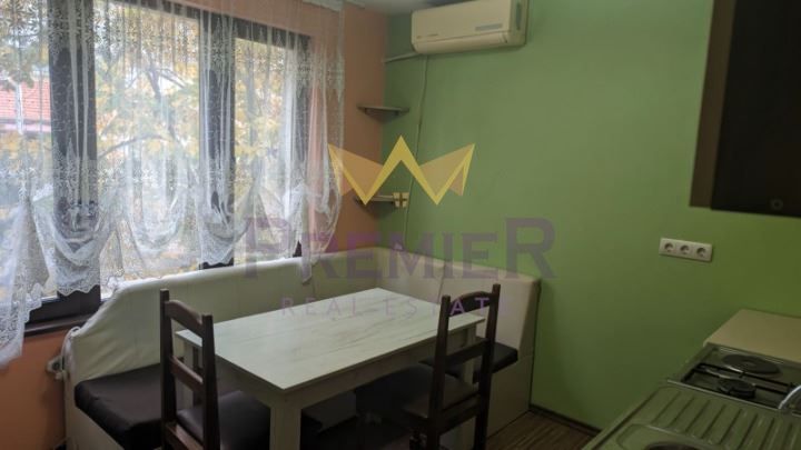 Дава се под наем Двустаен апартамент в Варна, Колхозен пазар - 50 кв.м за 306 € - Снимка #1