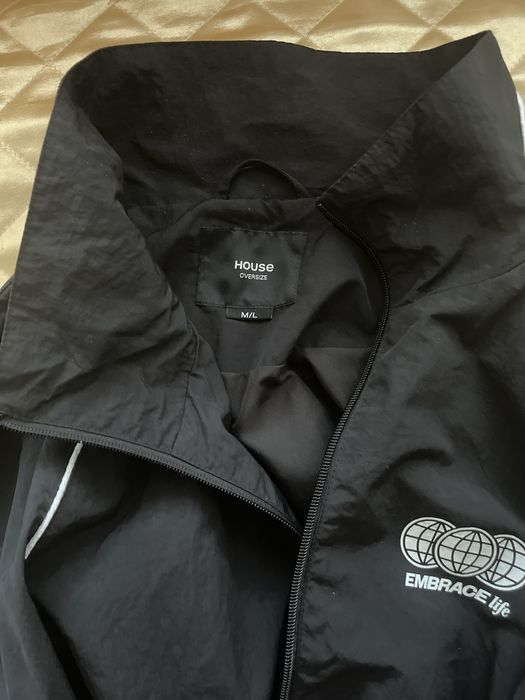 Ветровка, чисто нова