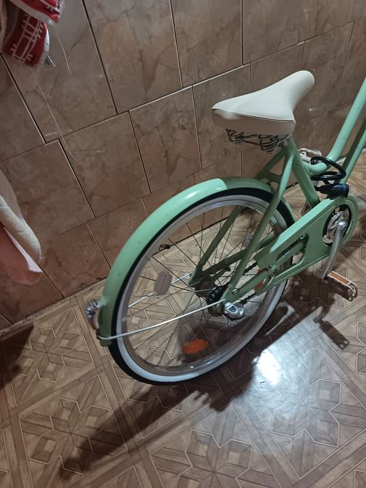 Vind. bicicleta  damă roti  pe24 noua