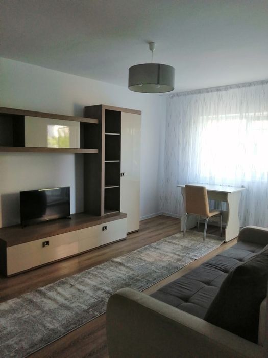 Inchiriere ap decomandat 3 camere Nicolina 2