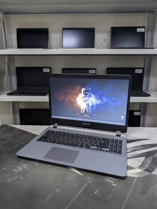 Ноутбук Asus X507M