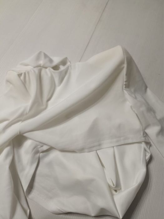 Кофта  топик белая